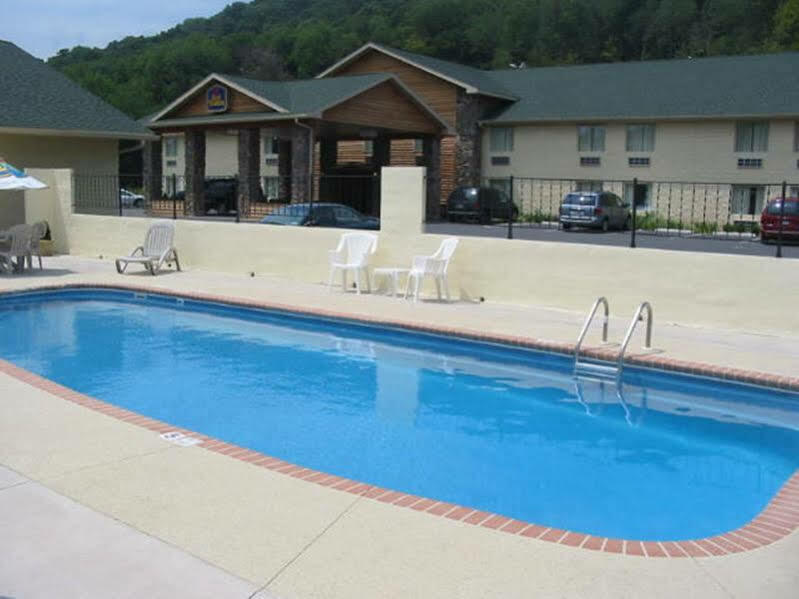 Surestay Plus Hotel By Best Western Berkeley Springs Exterior photo